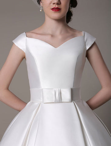 Elfenbein Brautkleider 2021 Kurz Satin Knielang Schleife Schärpe Retro Brautkleid Exklusiv