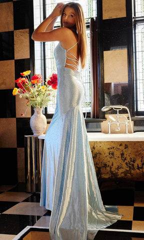 Mit Juwelen verziertes Ballkleid im Meerjungfrauen-Stil