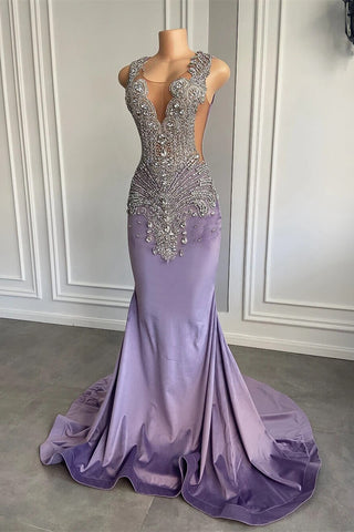 Lila Meerjungfrau-Ballkleid mit Rundhalsausschnitt, ärmellos und Kristallperlen