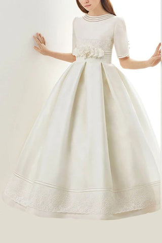 Langes A-Linien-Kleid mit Rüschen und Rundhalsausschnitt und halblangen Ärmeln für Blumenmädchen-Festzüge