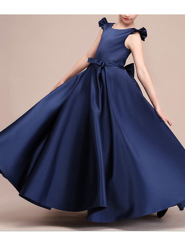 Langes A-Linien-Kleid aus Satin mit Flügelärmeln und Rundhalsausschnitt, Festzugskleid für Blumenmädchen