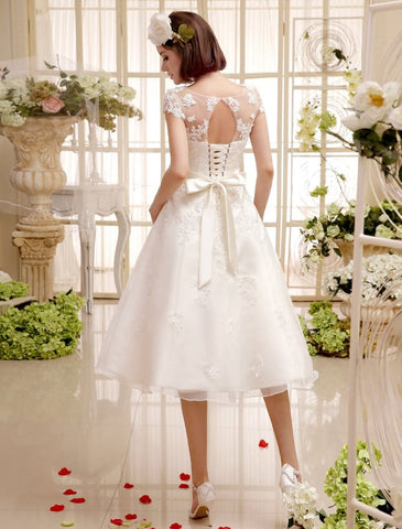 Short Wedding Dresses Ivory Lace Applique Vintage Bridal Dress Illusion Sweetheart Open Back Tea Length Wedding Reception Dresses Exclusive
