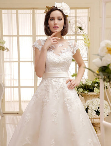 Short Wedding Dresses Ivory Lace Applique Vintage Bridal Dress Illusion Sweetheart Open Back Tea Length Wedding Reception Dresses Exclusive