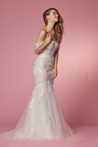 Sleeveless Formal Long Wedding Gown