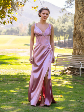 Bodenlanges, rosa Satin-Ballkleid mit V-Ausschnitt