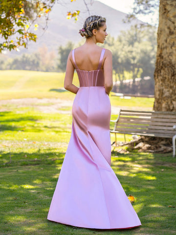 Bodenlanges, rosa Satin-Ballkleid mit V-Ausschnitt