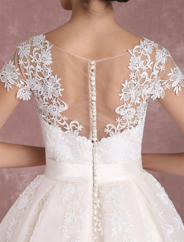 Vintage Brautkleider Kurzes Spitzenapplikation Brautkleid Illusion Schleife Schärpe Brautkleid Exklusiv